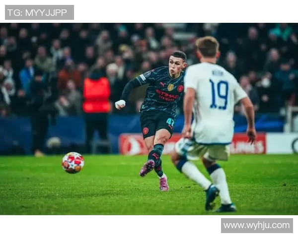 福登在欧冠赛场大放异彩助曼城晋级展现年轻球员的无限潜力与实力 福登在欧冠赛场大放异彩助曼城晋级展现年轻球员的无限潜力与实力